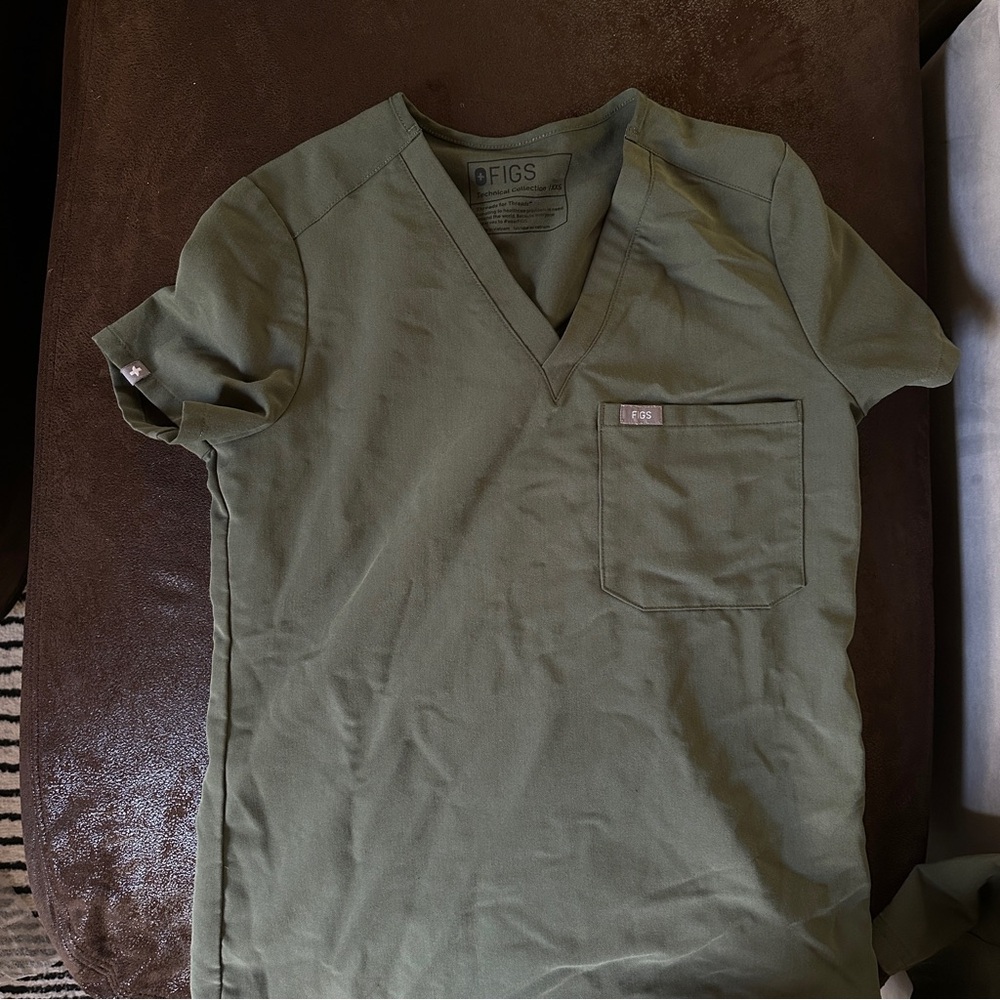 Figs Green caterina top